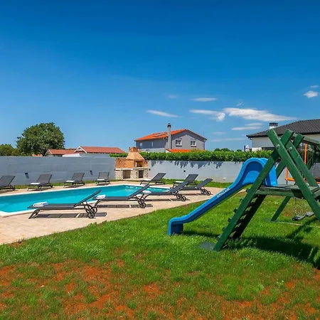 Vallese Casa de Férias Rovinj